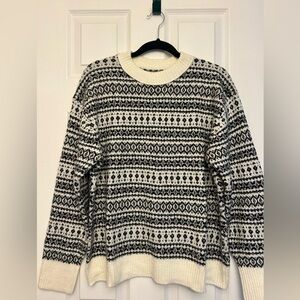 American Eagle Outfitters Cream and Black Knit Sweater
